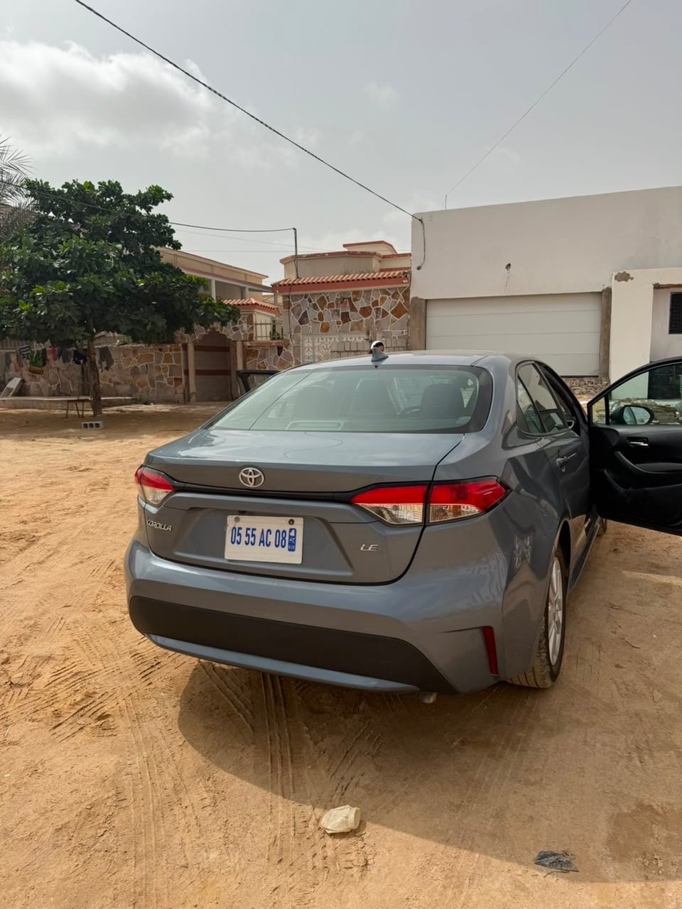 Toyota Corolla LE 2020 — صورة 4