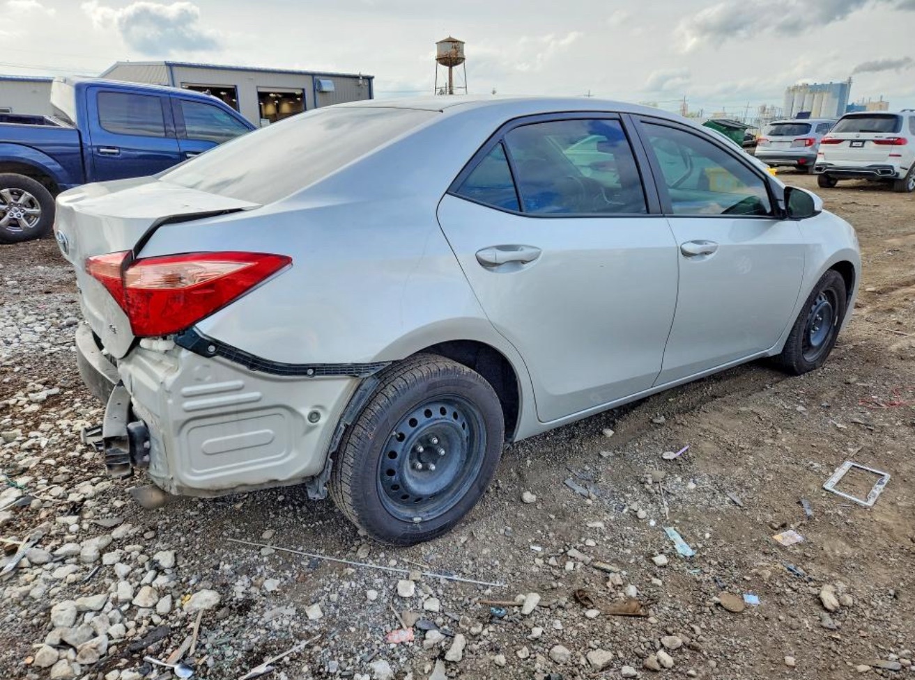 Toyota Corolla LE 2018 — صورة 3