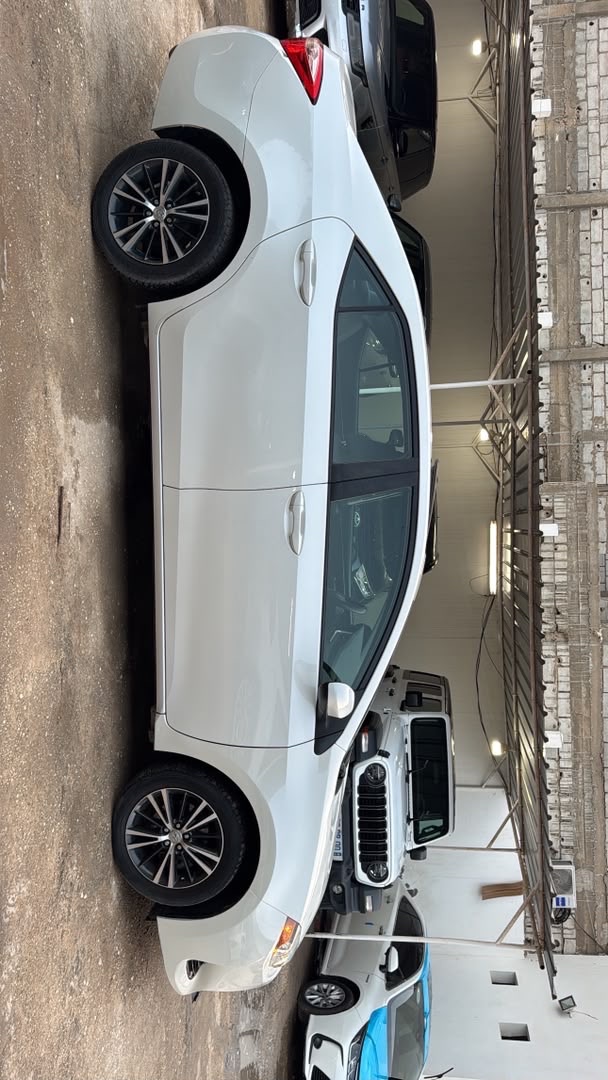 Toyota Corolla LE 2018 — صورة 4